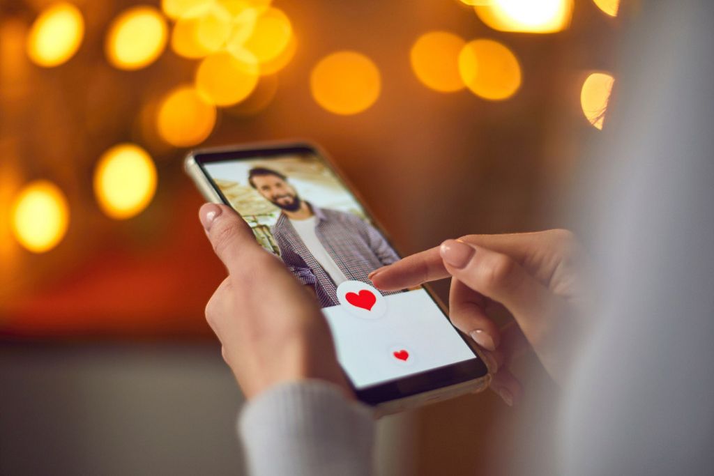 Amorpulse Testimonial: Revealing the Pursuit for Love